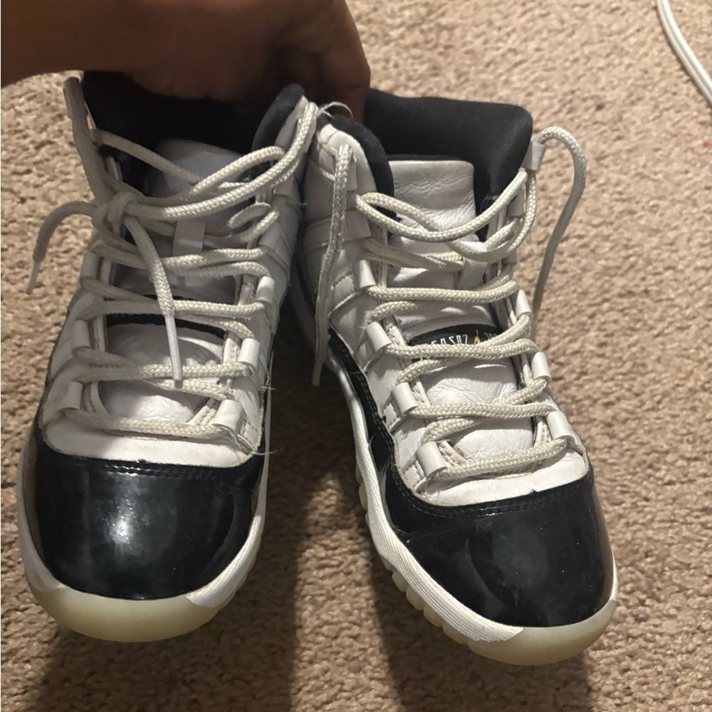 Retro 11 size 2 unisex